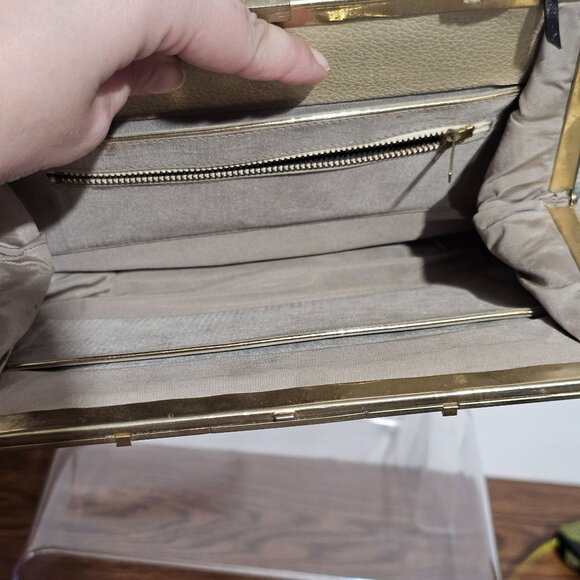 Vintage Floral Needlepoint Handbag Metal Frame Elegant Unique Granny 1960s - Picture 11 of 16